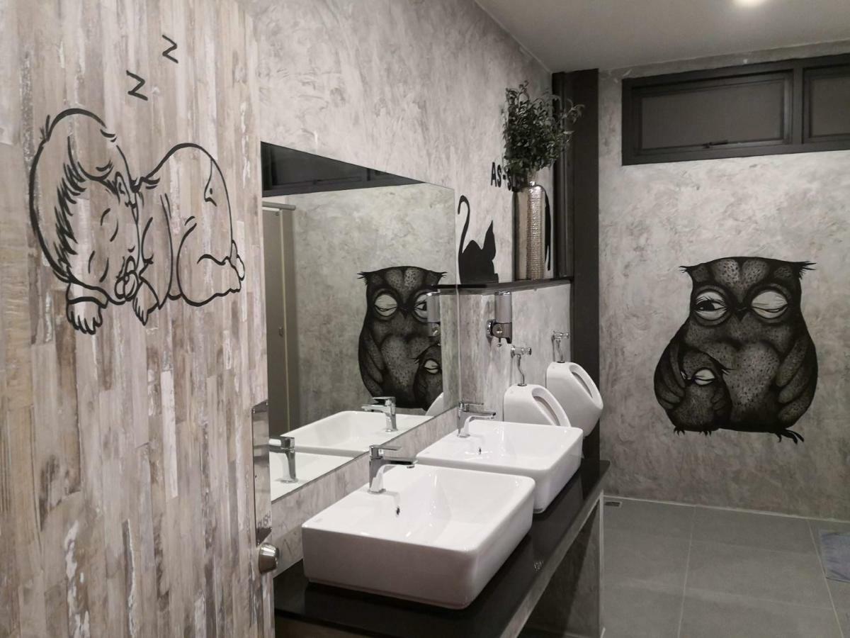 Hostel Asleep By Lantana Pattaya Exterior foto