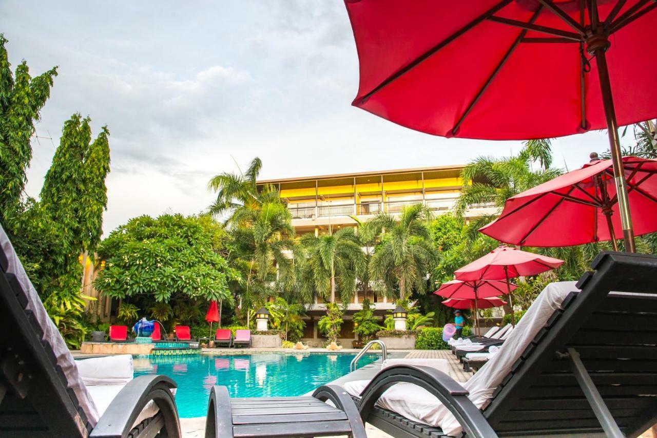 Hostel Asleep By Lantana Pattaya Exterior foto